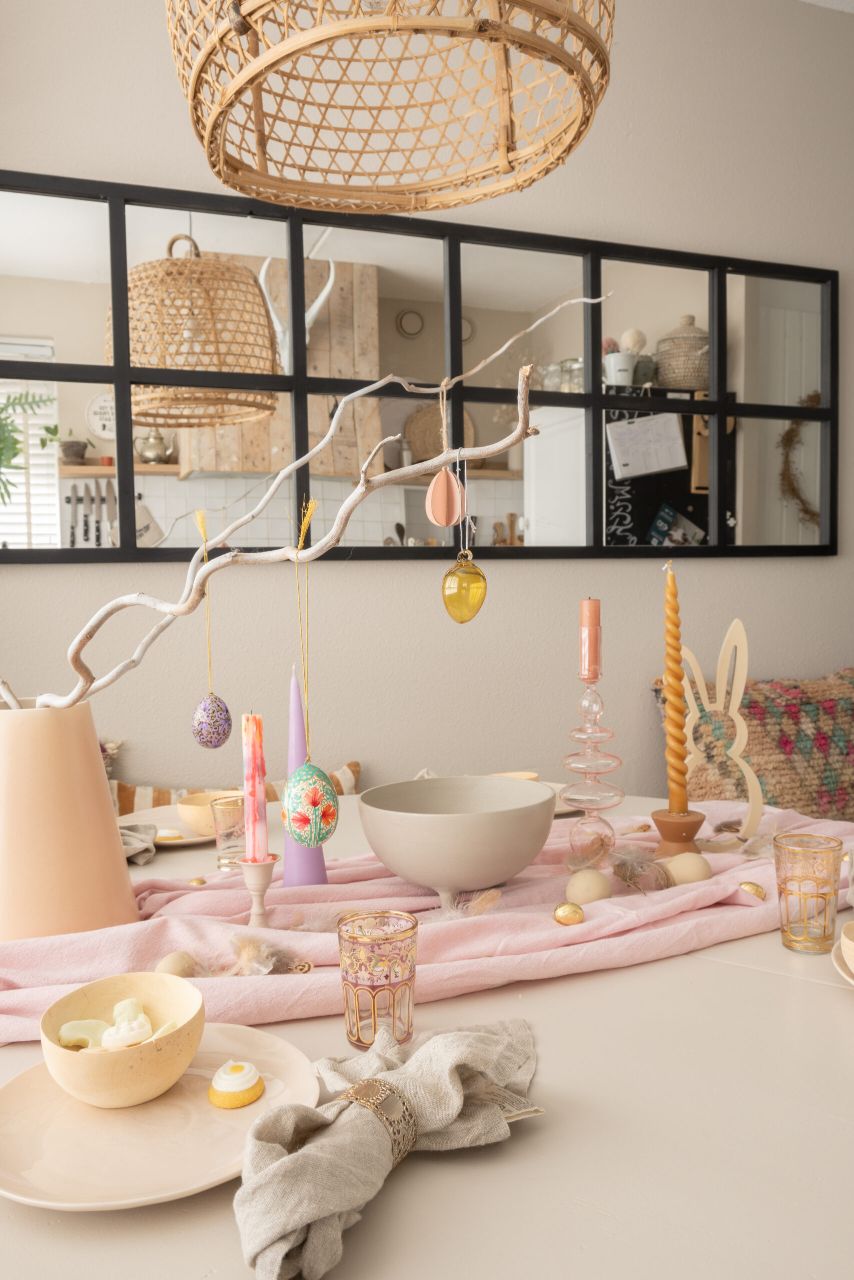 Pastelkleuren tafel dekken 