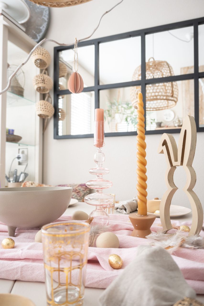 Pastelkleuren tafel dekken 