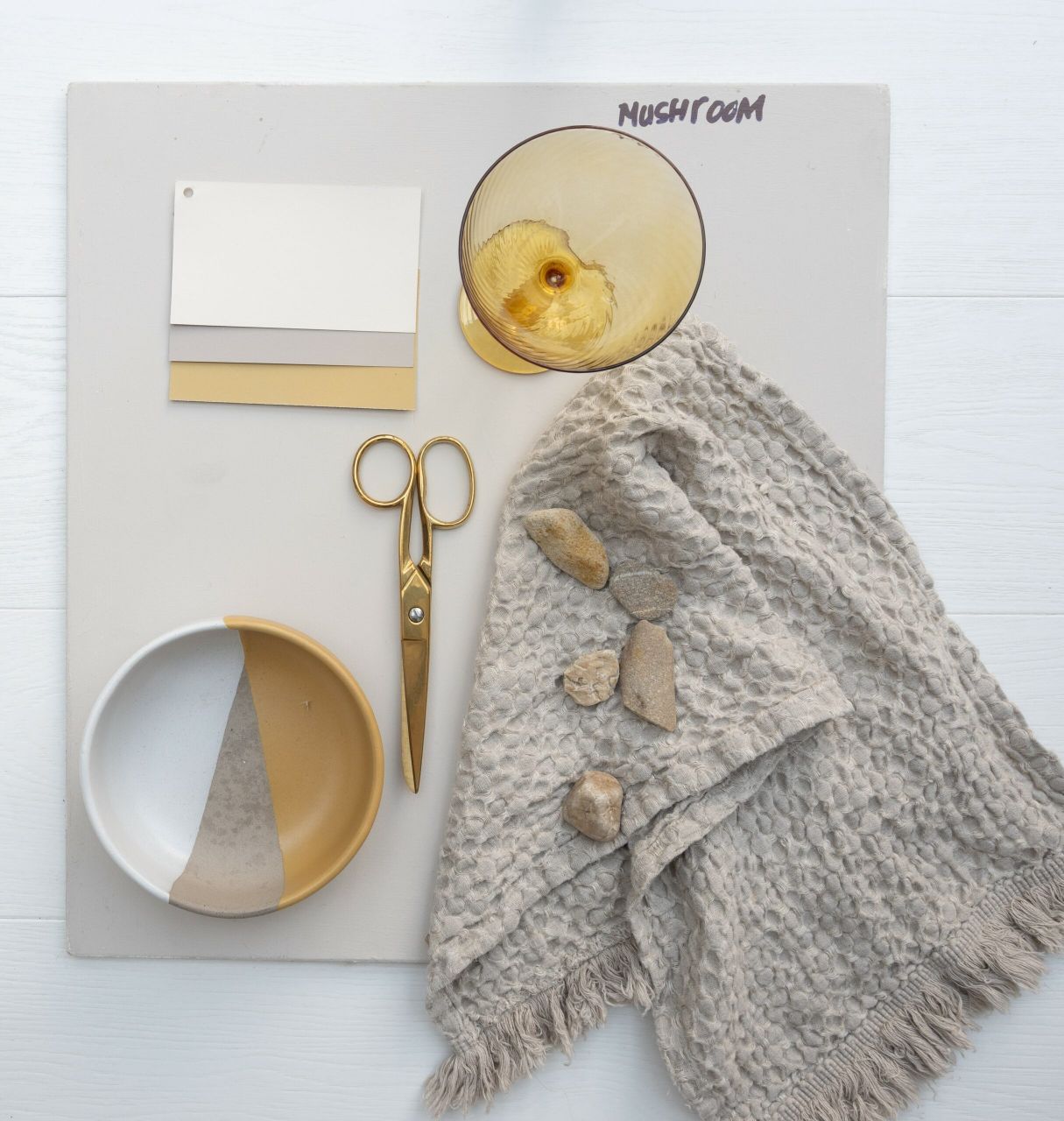 Moodboard kleuradvies zandkleur geel 