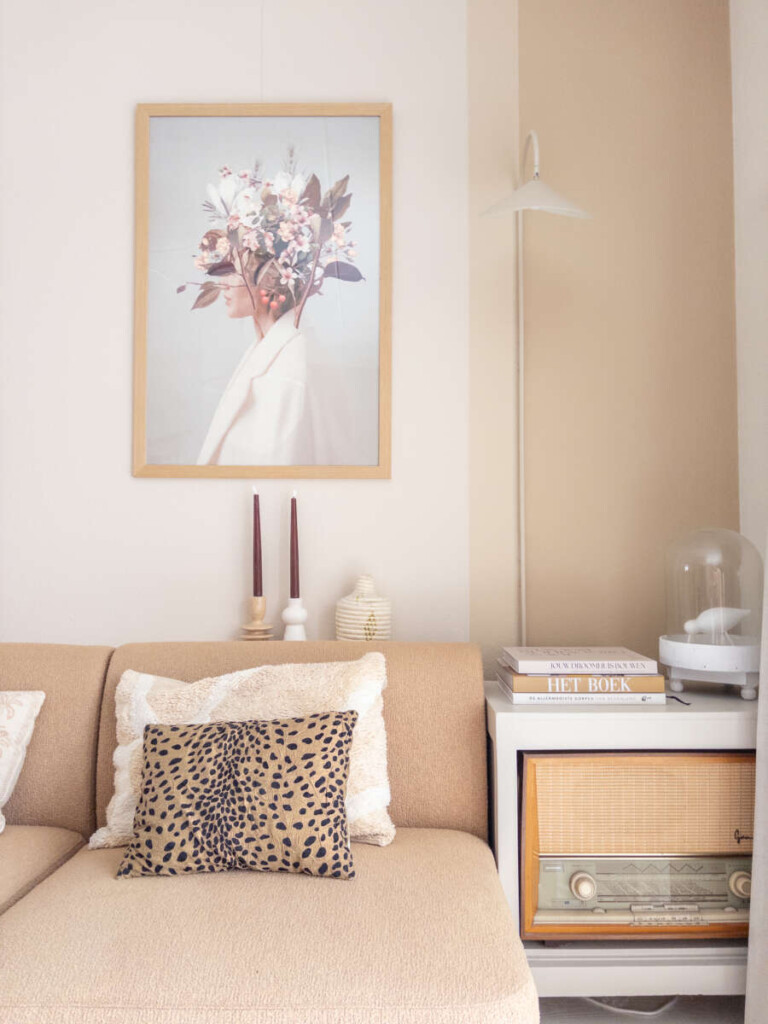 Kleuren, patronen en prints combineren in de woonkamer